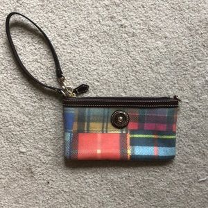 Dooney & Bourke wristlet